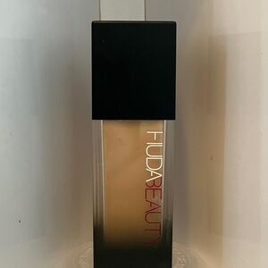 NWOB Huda Beauty #FauxFilter Luminous Matte full coverage foundation